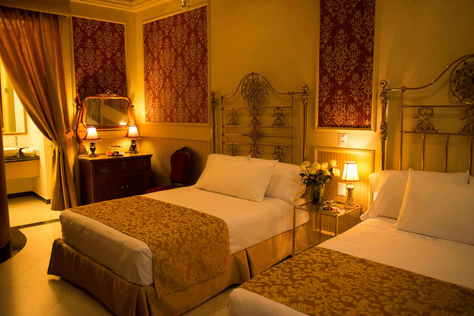 Grand Hotel Tepatitlan Екстериор снимка