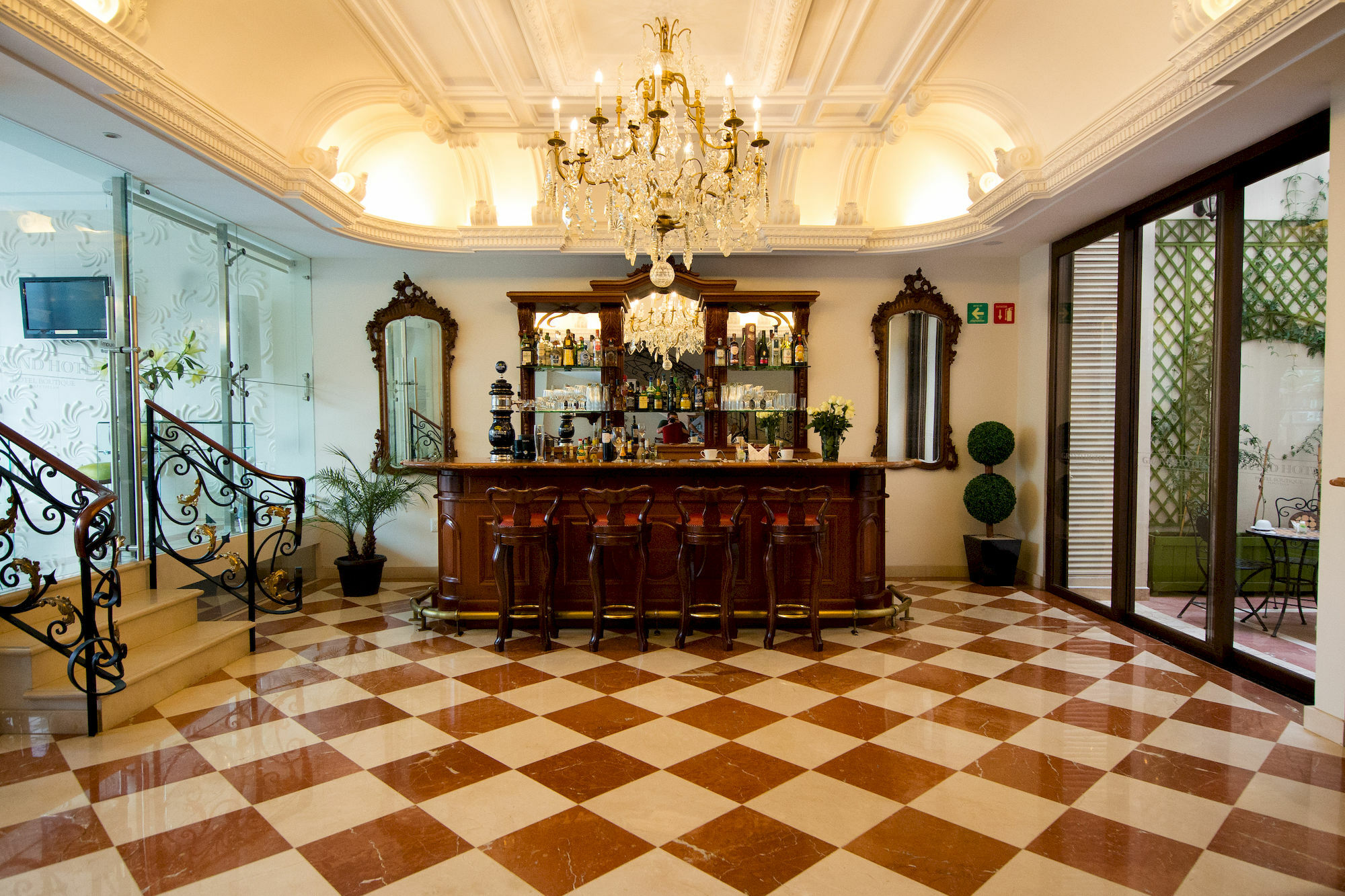 Grand Hotel Tepatitlan Екстериор снимка