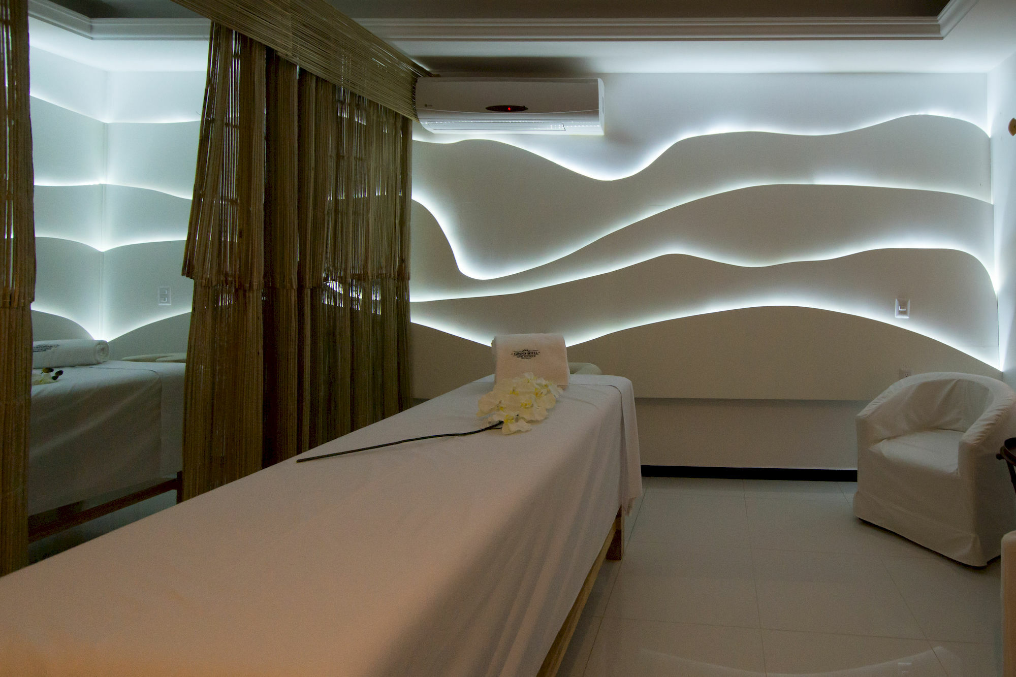 Grand Hotel Tepatitlan Екстериор снимка