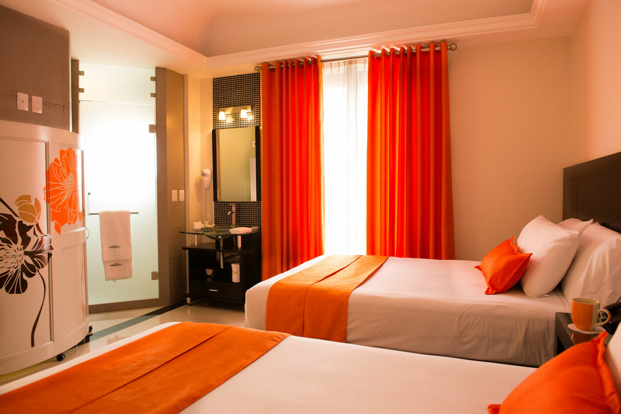 Grand Hotel Tepatitlan Екстериор снимка